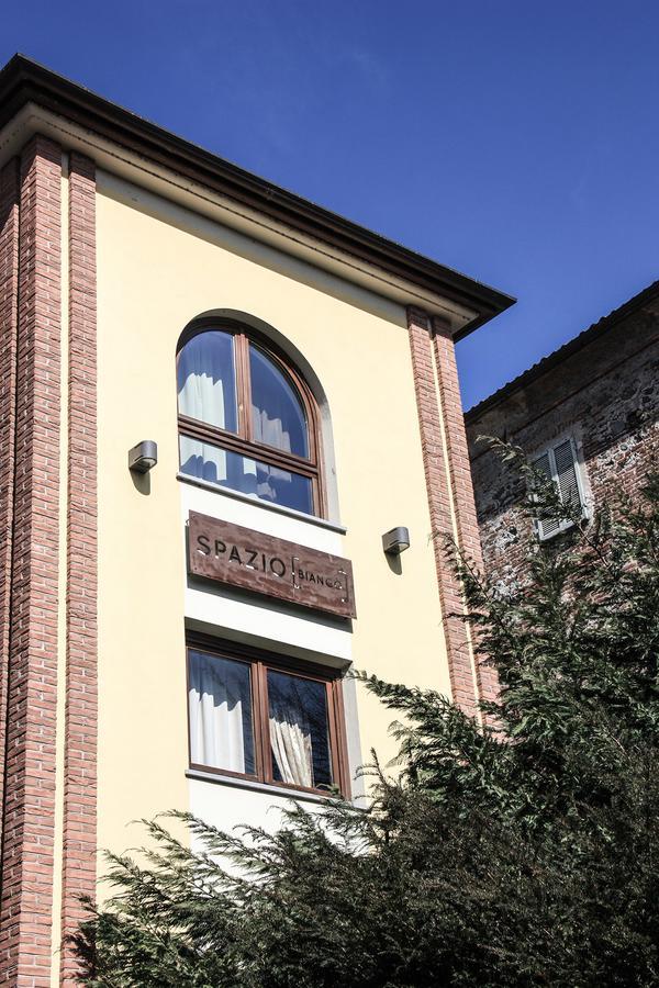 SpazioBianco 이브레아 외부 사진